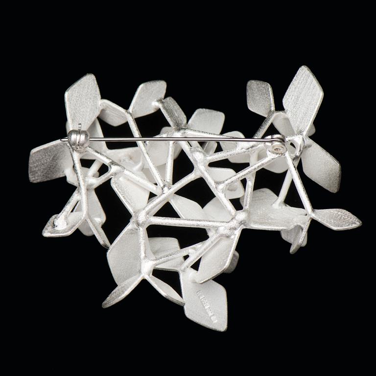 A CHAO-HSIEN KUO BROOCH, "Sparkling forest, white edition no. 1", silver, keum-boo 24K gold foil, steel, 2017.