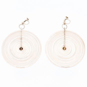 TAPIO WIRKKALA, KORVAKORUT, "Hopeakuu", hopeaa. Kultakeskus, Helsinki 1972.