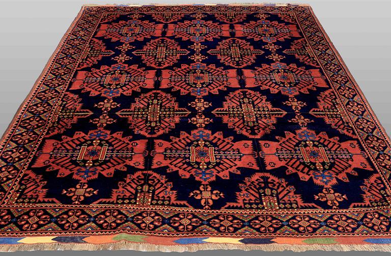 MATTA, Afghan, ca 295 x 227 cm.