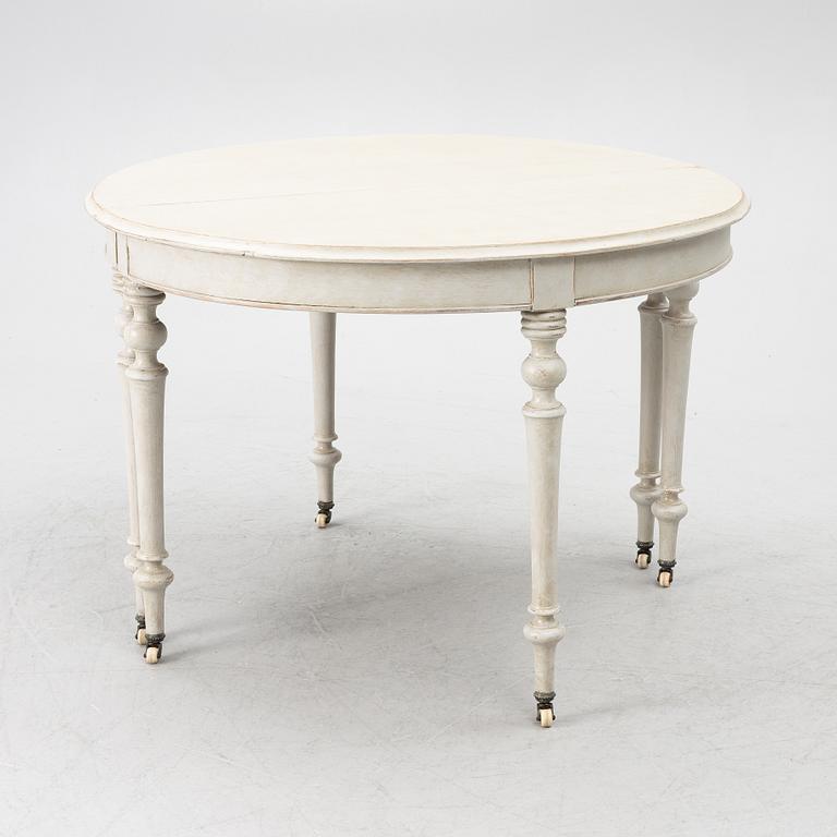 A 19th century dining table.