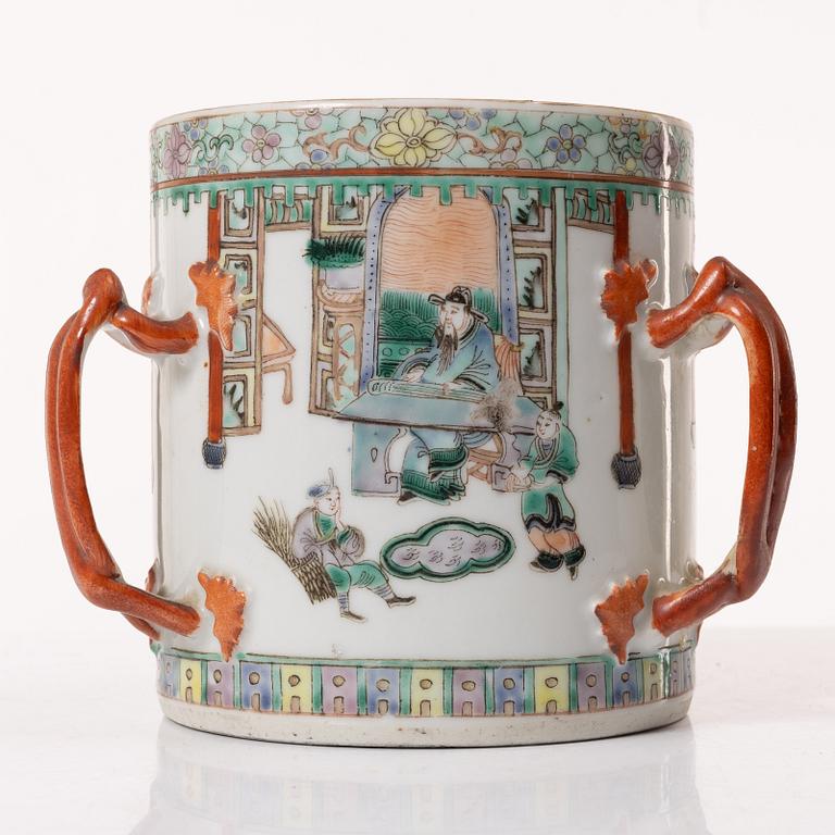 A Chinese three handle porcelain jar, late Qing dynasty, 19th century.
