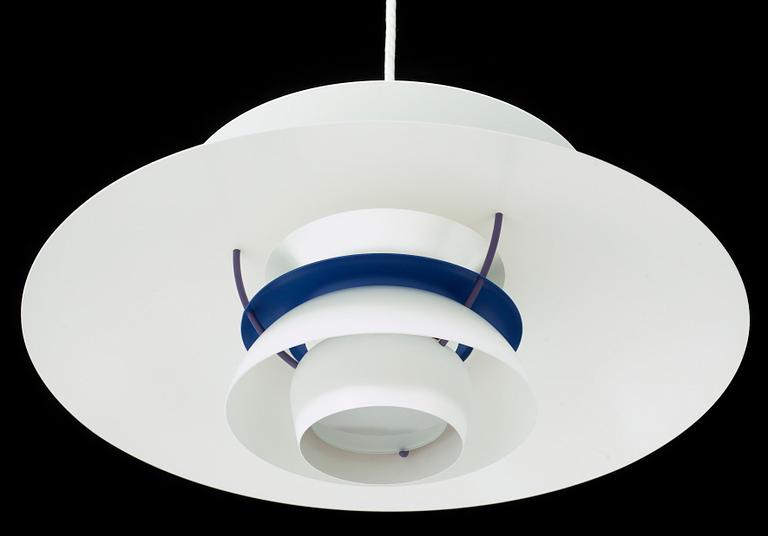 TAKLAMPA, "PH 5", Poul Henningsen för Louis Poulsen, Danmark. Höjd 30 cm.