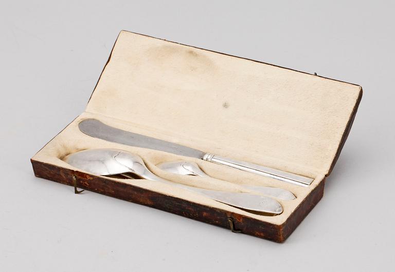 RESEBESTICK I ETUI, 4 delar, silver, Lars Biugg, Jönköping, 1810. Tot ca 270 gram.