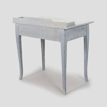 Desk.