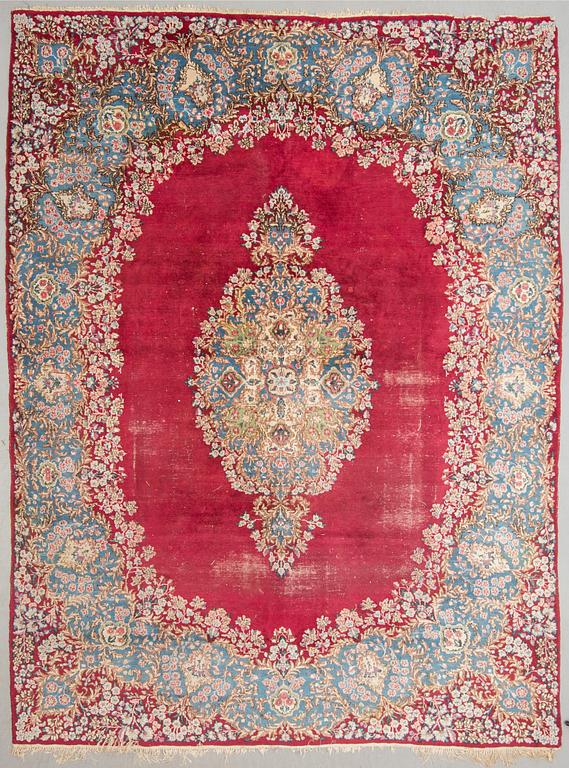 MATTA, semiantik, Kirman, ca 368 x 268 cm.