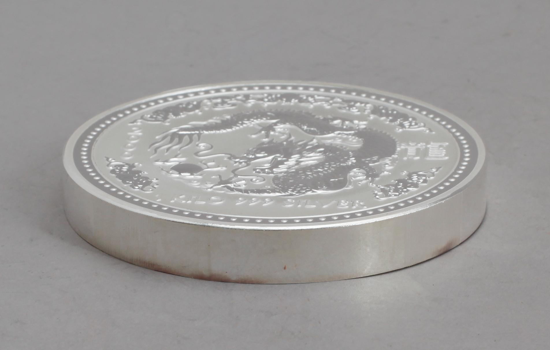 SILVERMYNT, 30 dollars, Elizabeth II, Australien, 1995. Vikt 1 kg.