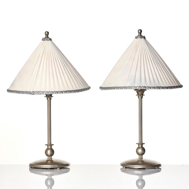 Harald Notini, bordslampor, ett par, Swedish Grace, modell "6908", Arvid Böhlmarks Lampfabrik, Stockholm, 1920-30-tal.