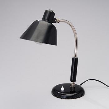 SKRIVBORDSLAMPA, modell 2008, Orno. Formgiven 1939.