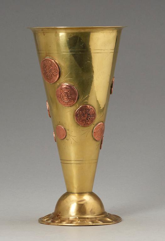 VAS, mässing med kopparmynt, sent 1800-tal.