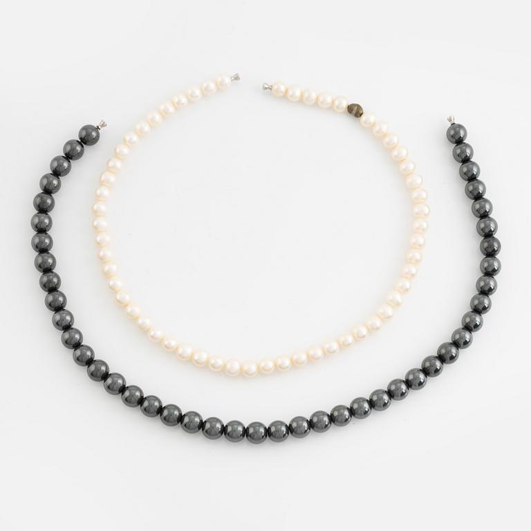 Ole Lynggaard, 5 necklaces.