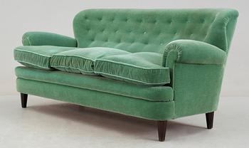 A Josef Frank sofa, Svenskt Tenn.