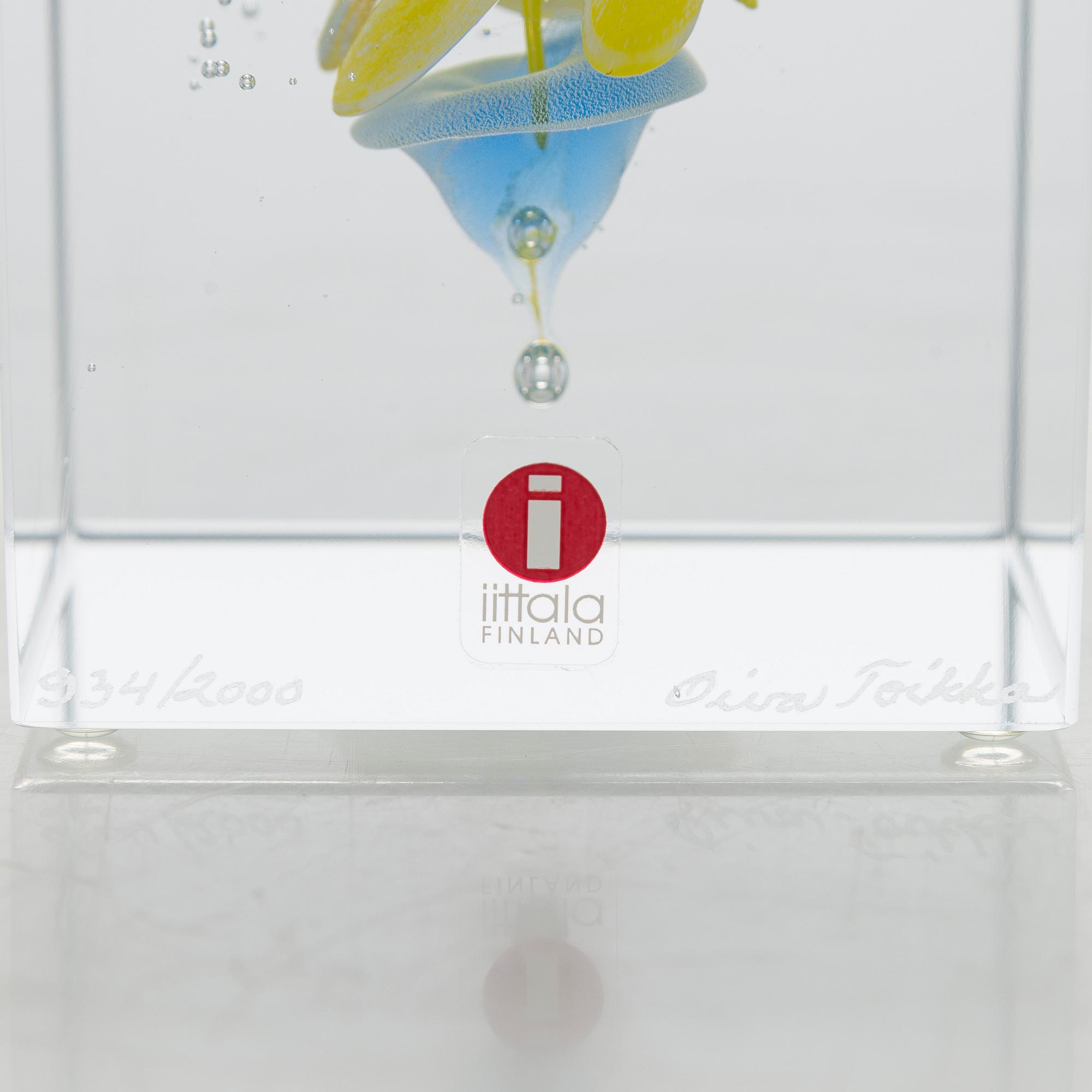 Oiva Toikka, årskub 2000, signerad Oiva Toikka Nuutajärvi 2000,  934/2000.