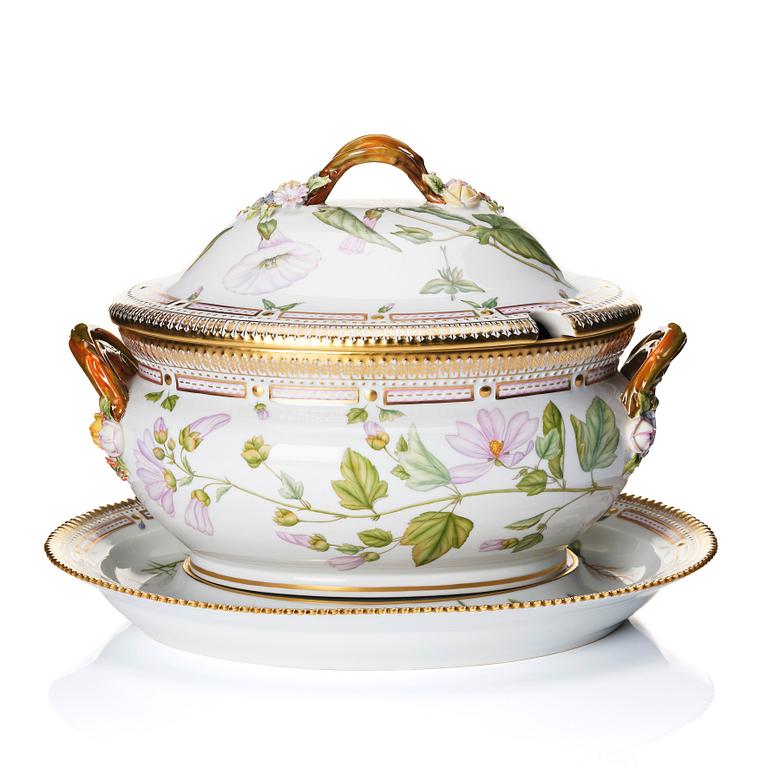 A Royal Copenhagen 'Flora Danica' tureen with cover and stand, 20th Century.