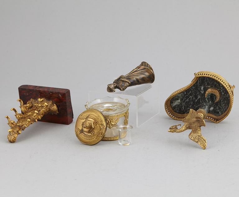 PRYDNADSFÖREMÅL, 4 st, 1800/1900-tal.