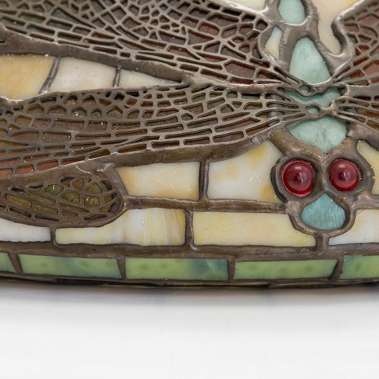 Tiffany Studios, "Dragonfly and Pony base" pöytävalaisin  New York noin 1900.