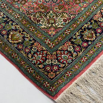 Matta, silke Ghom, centrala Persien, ca 205 x 145 cm.