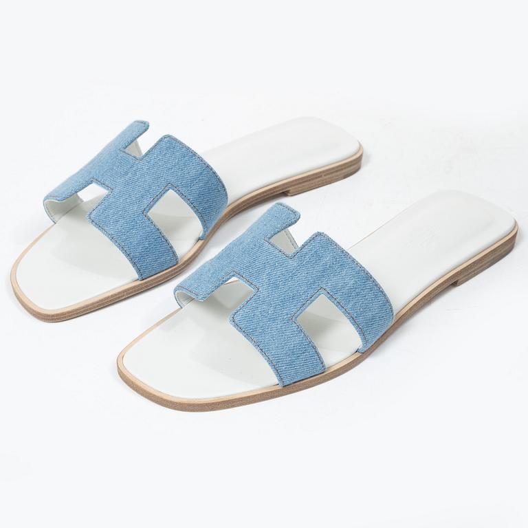 Hermès, Sandals, "Oran, Le Jean", size 39 1/2.