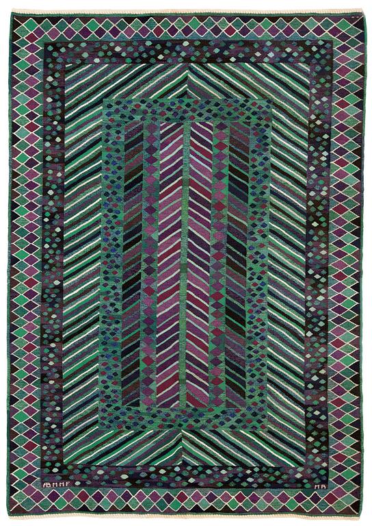 MATTA. "Granen, grön". Gobelängteknik. 308 x 213 cm. Signerad AB MMF MR (AB Märta Måås-Fjetterström, Marianne Richter).