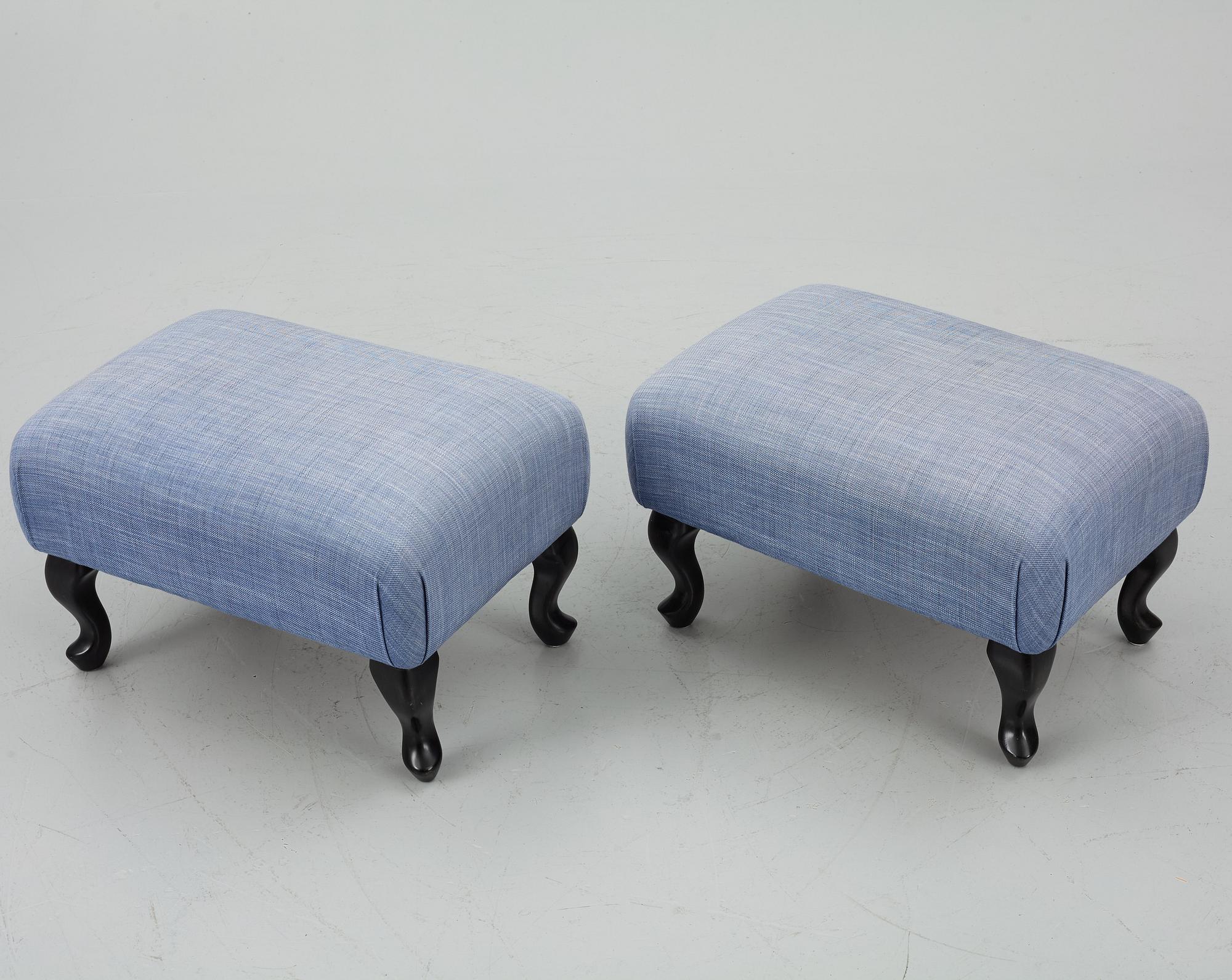 Fåtöljer ett par, med fotpallar, Bröderna Andersson.