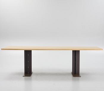 Matbord, tillverkat på Sävar snickeri.