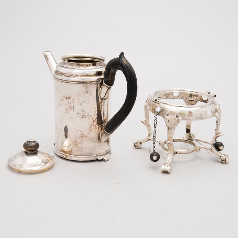 GOTTFRIED DEHIO, Kaffekanna på rechaud, silver, Tallinn, Estland 1847.