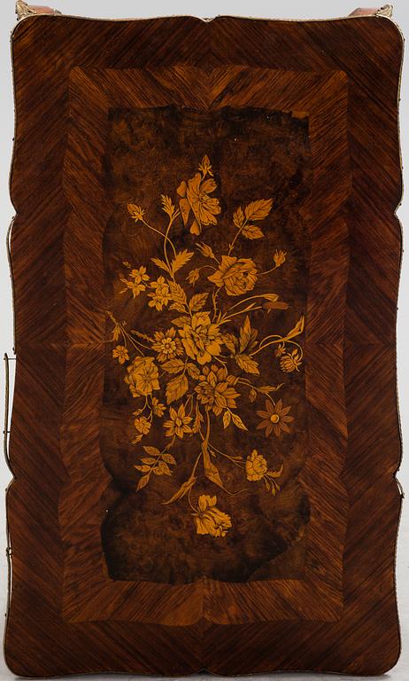 An early 20th century table.