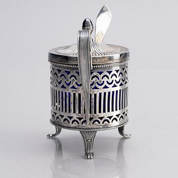 A Swedish 19th century silver mustard pot and spoon, mark of Adolf Zethelius, Stockholm 1815.