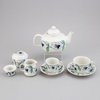 Sylvia Leuchovius, a part 'Sylvia' porcelain coffee and dinner service, Rörstrand (102 pieces).