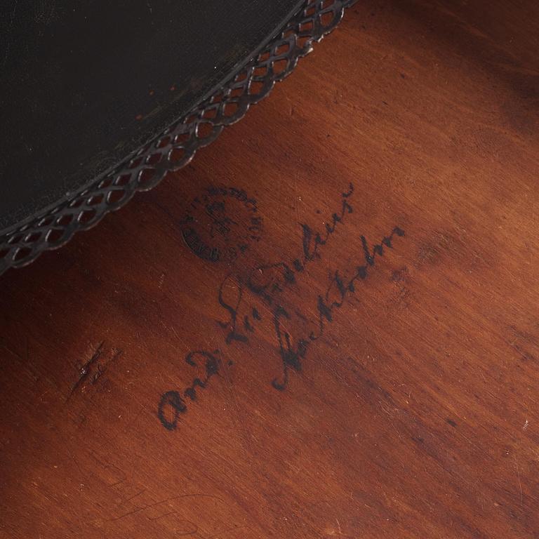 Brickbord, av Anders Lundelius (mästare i Stockholm 1778-1823), Sengustavianskt.