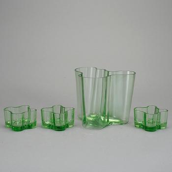VAS och LJUSLYKTOR, 4 delar, glas, Alvar Aalto, Iittala.