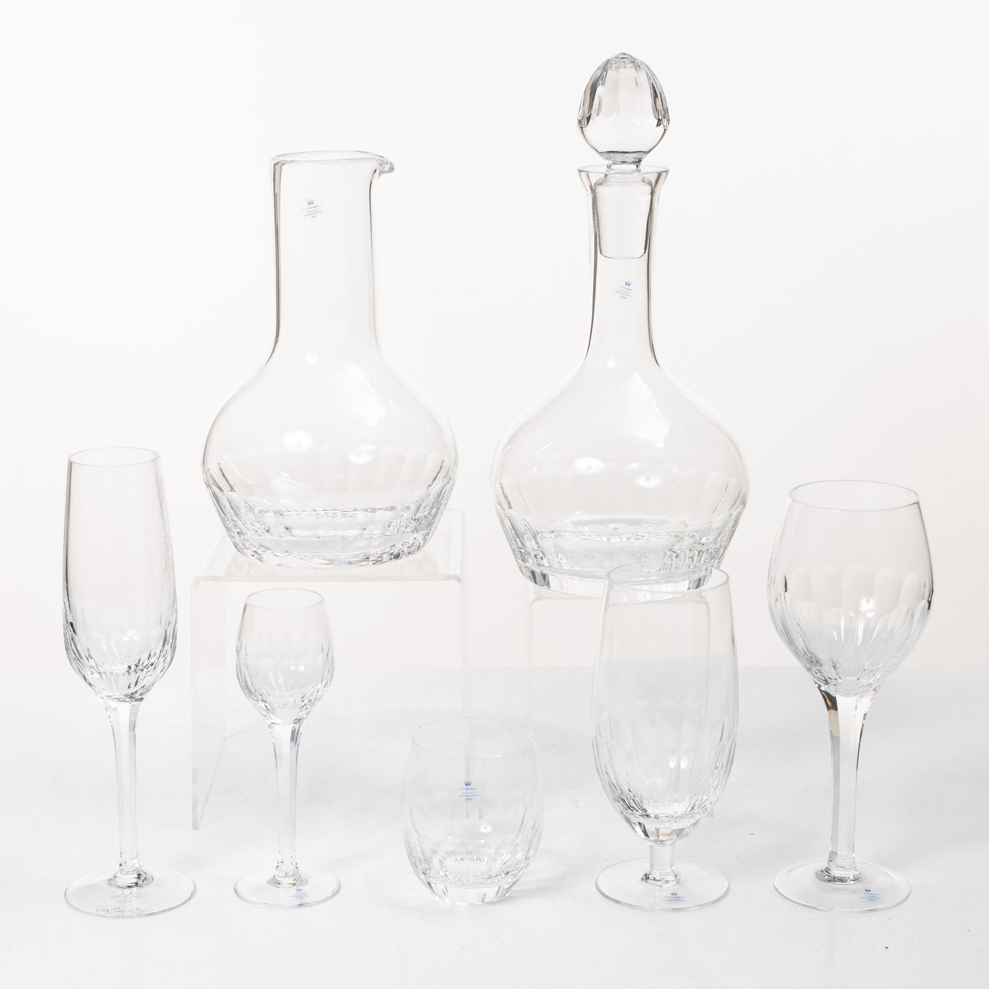 Sigvard Bernadotte, A 314 piece dinner and coffee service, “Marianne Royal Blue”, Christineholm/Fyrklövern, 2000.