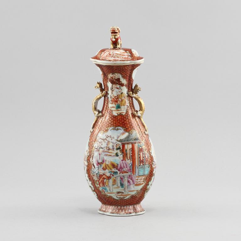 VAS, porslin, Kina, 1800-tal.