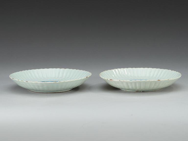 A pair of blue and white dishes, Ming dynasty, Wanli (1573-1620).