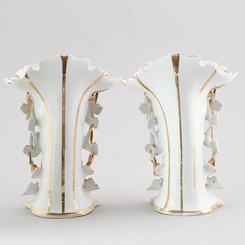 VASER, 1 par, porslin, 1800-talets mitt.
