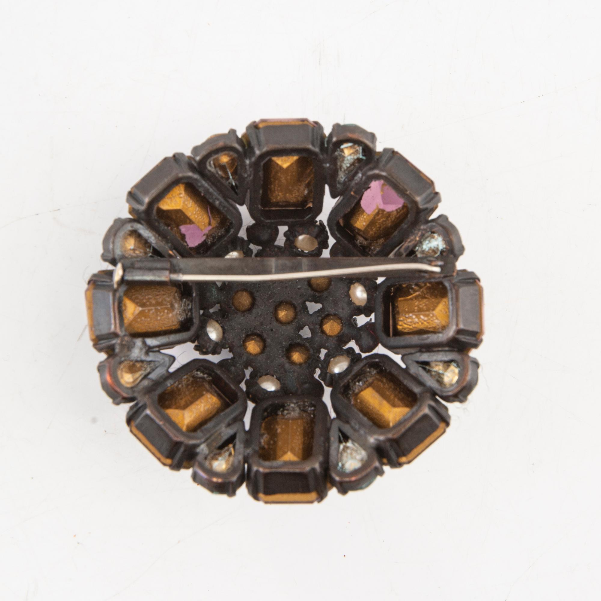 Broche Ancienne Vintage Cissy Zoltowska - Sertie De Strass Multicolores - Laiton Doré - Style Art Déco - Occasion Très Bon état