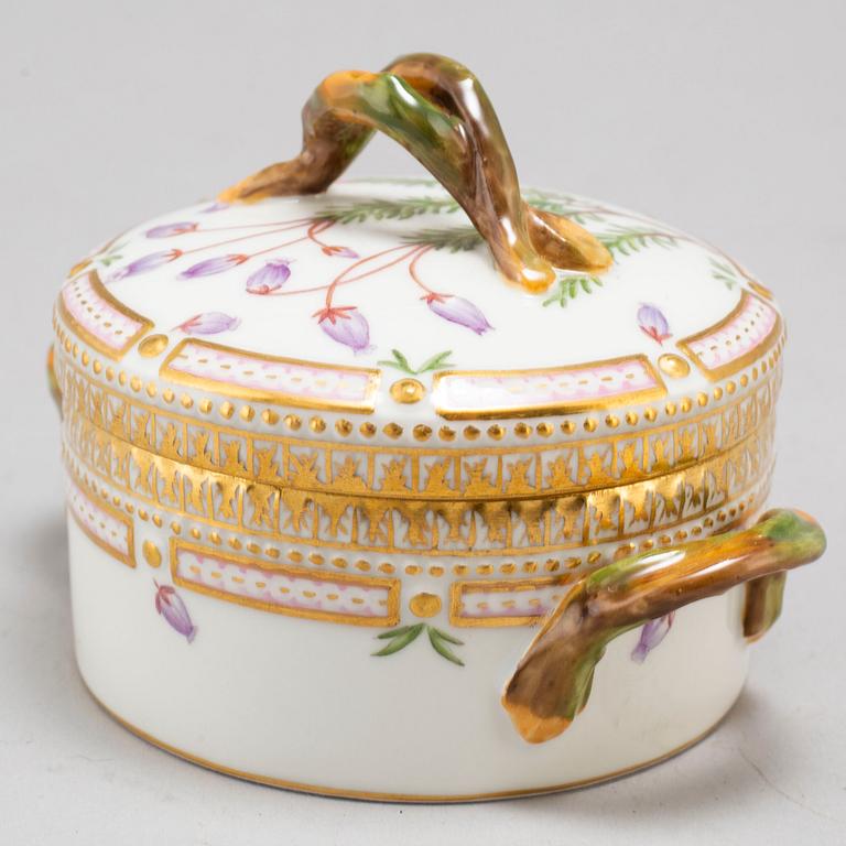 ROYAL COPENHAGEN, a 'Flora Danica' porcelain sugar bowl and cover, Deanmark 1963.