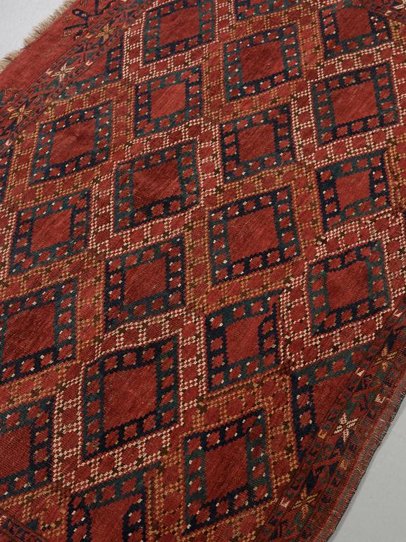 A CHUVAL-RUG. An antique Khalach, Middle Amu Darya (MAD), southern oasis. 112,5 x 167 cm.