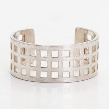 Marja Suna, bracelet, "Selma Bridge", silver, Kaunis Koru, Helsinki 2000.
