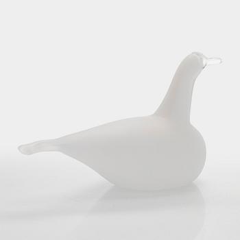 Oiva Toikka, a "Swan" glass bird, signed Villijoutsen Oiva Toikka Nuutajärvi 672/750.