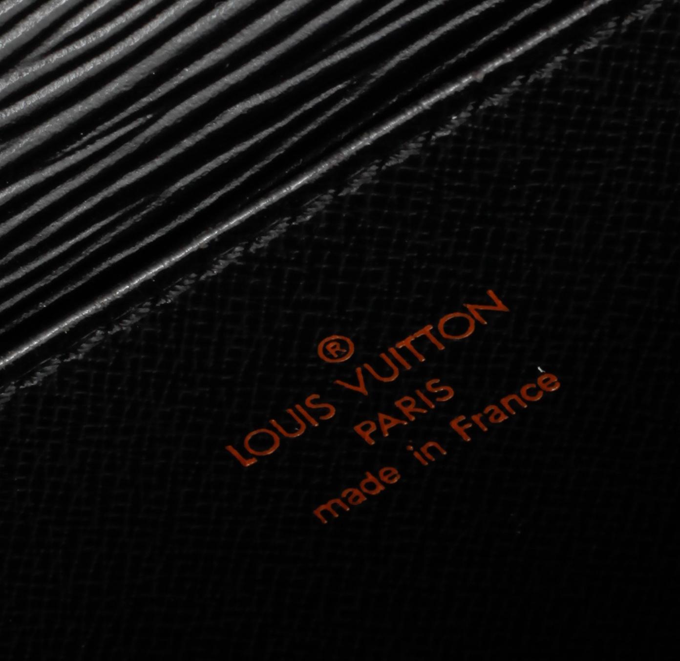 PORTFÖLJ, "Serviette conseiller ambassadeure Epi", Louis Vuitton.