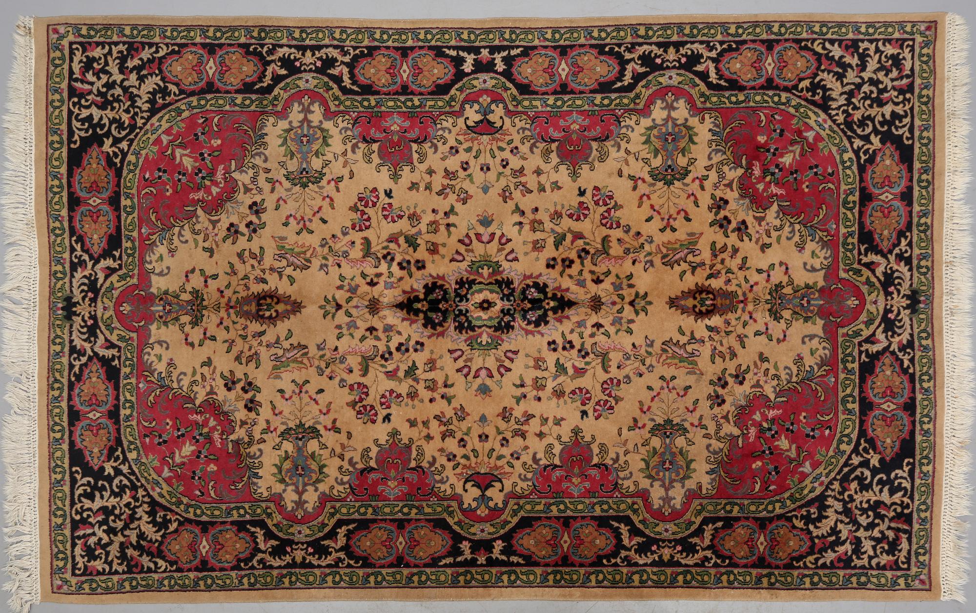 MATTA, orientalisk, old, 244 x 156 cm.
