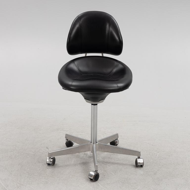 Bruno Mathsson, A "Saga" swivel chair, 21st century.