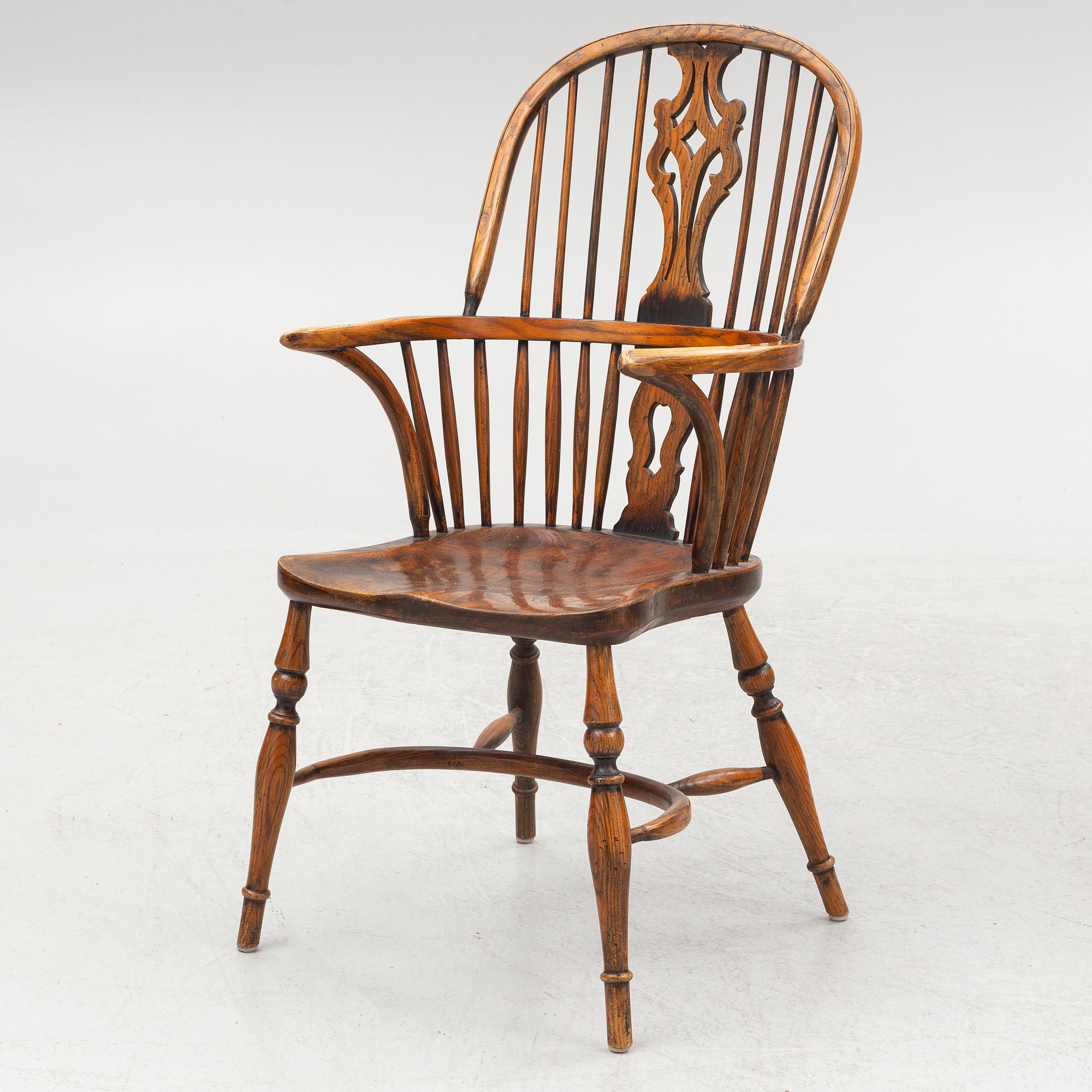 Four Windsor-Style Armchairs, first half of the 20th Century.