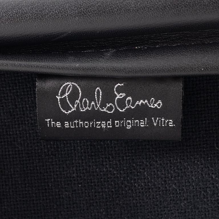 Charles & Ray Eames, a 'Soft Pad Chair EA217', Vitra.