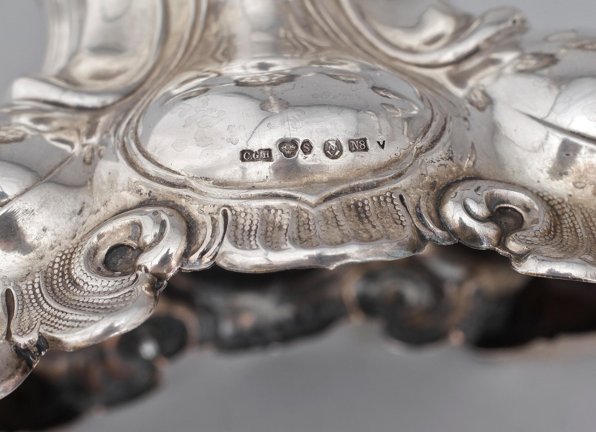 KANDELABRAR, ett par, silver, rokokostil, CG Hallberg Stockholm 1943.