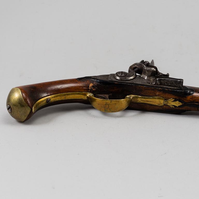 A Swedish flint-lock pistol, seconf half 18th century.