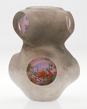 PER B SUNDBERG
Vas, "Fabula", Orrefors Limited Gallery 2004.