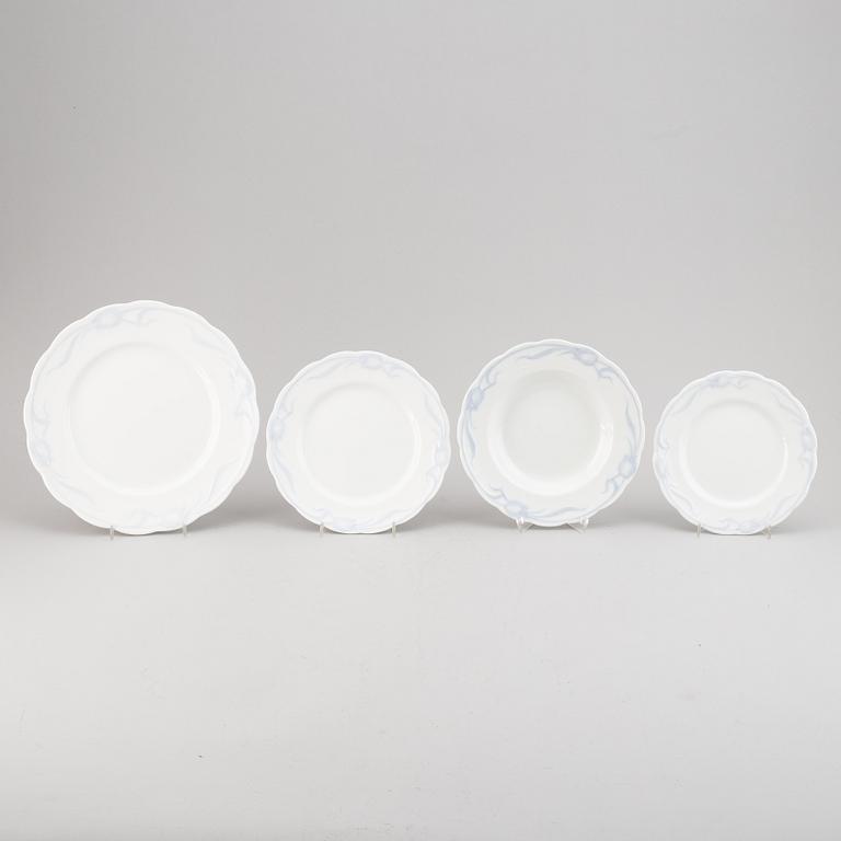 Alf Wallander, a 68-piece creamware dinner service 'Tulpan', Rörstrand.