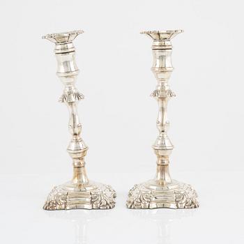 Two silver candleholders, Hampton Utilities, Birmingham, England, 1990.