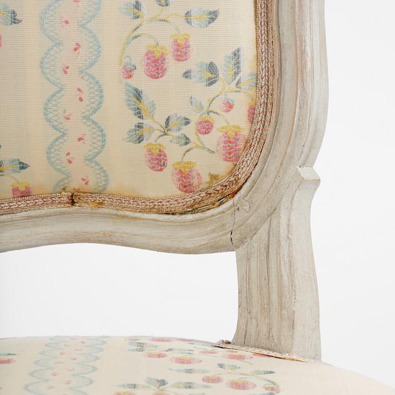 A pair of Gustavian chairs by I. E. Höglander (master in Stockholm 1777-1813).